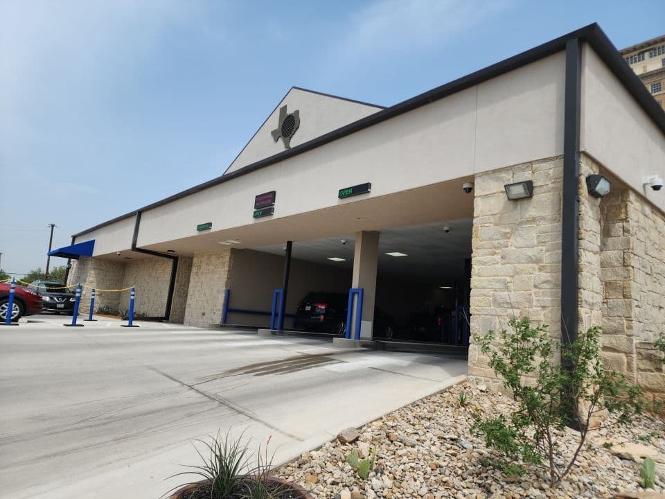 Gallery photos for Successful Roof Replacement for Fort Worth Business: Image #4
