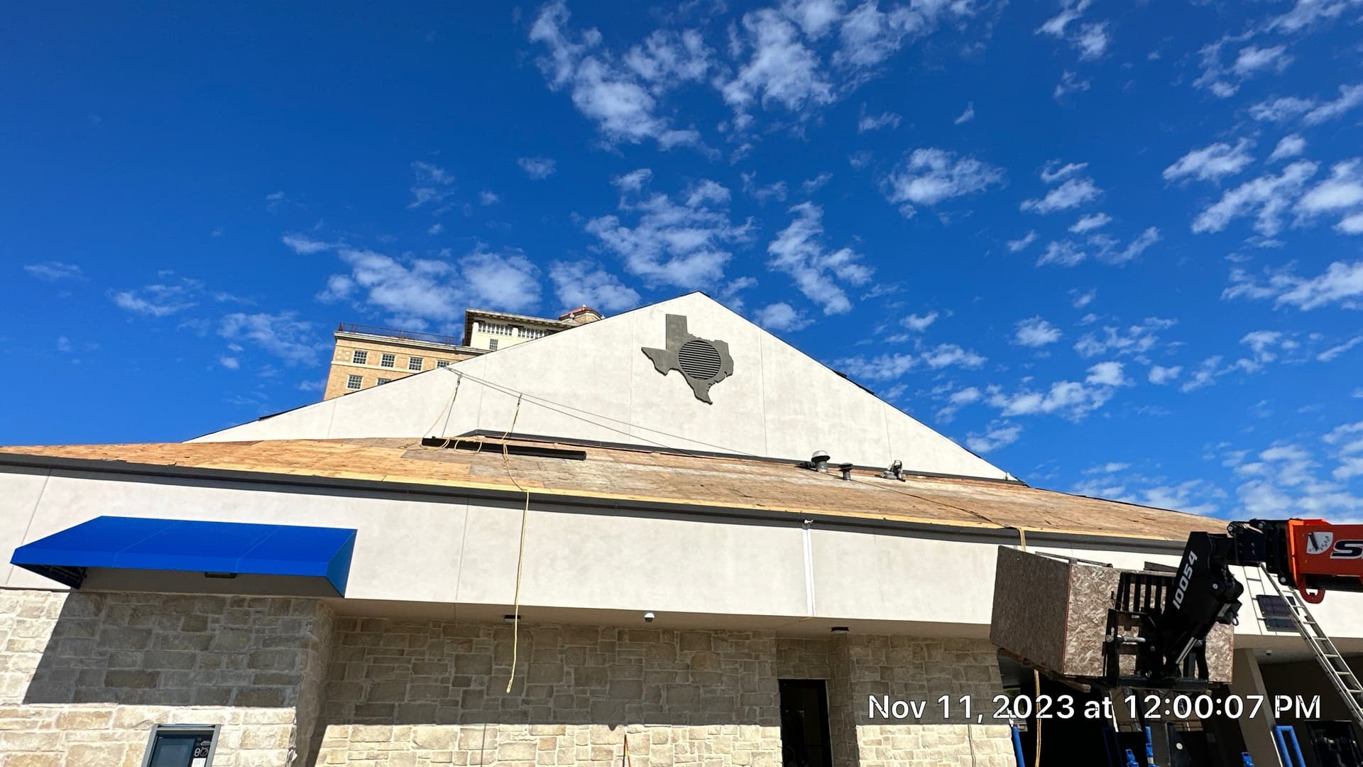 Gallery photos for Successful Roof Replacement for Fort Worth Business: Image #28