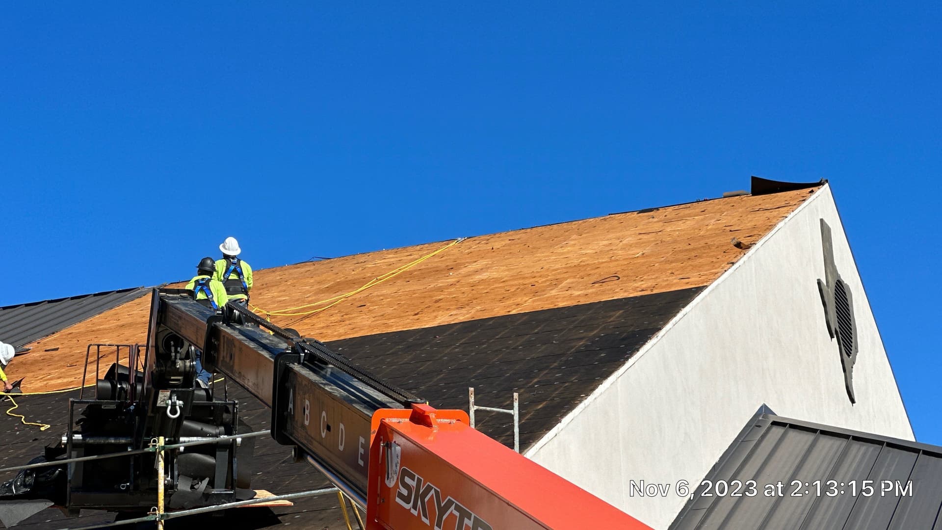 Gallery photos for Successful Roof Replacement for Fort Worth Business: Image #39