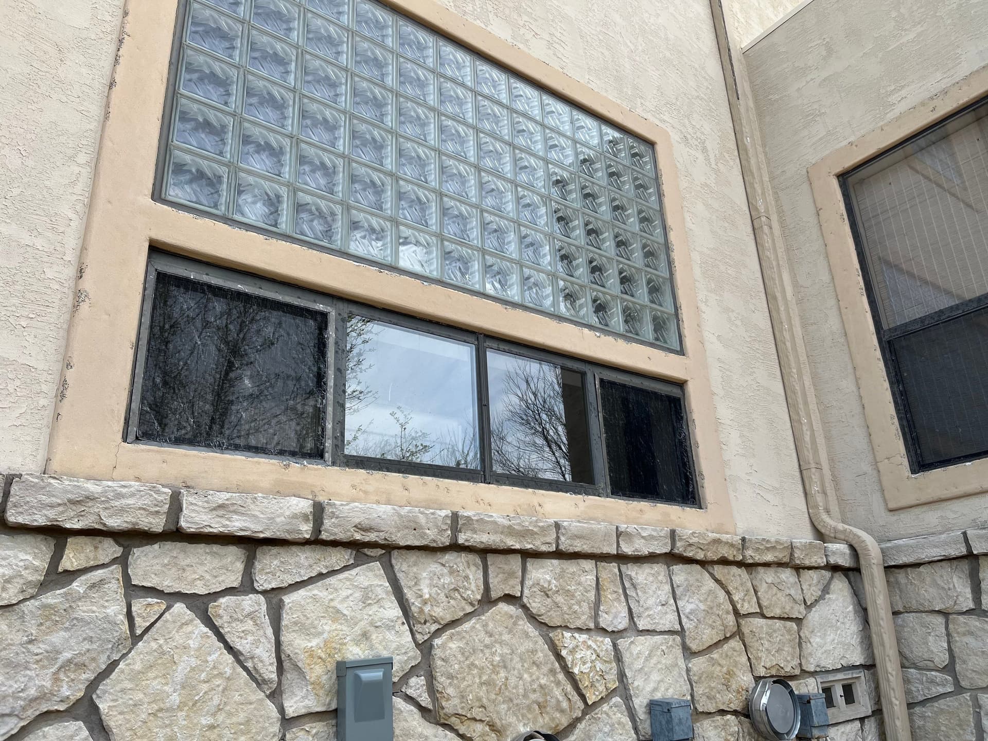 Gallery photos for Community National Bank Mineral Wells: Image #35